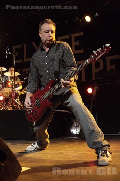 PETER HOOK AND SECTION 25 - 2008-11-06 - PARIS - Elysee Montmartre - 